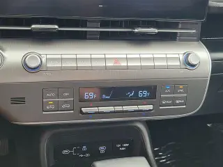 Hyundai KONA 2024 SEL 4dr Crossover
