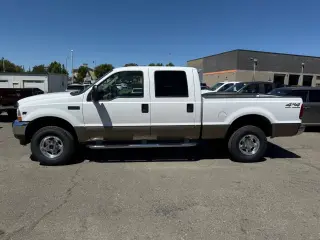 Ford F-250 Super Duty 2002 4dr Crew Cab Lariat 4WD LB