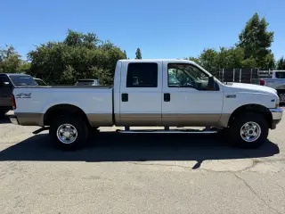 Ford F-250 Super Duty 2002 4dr Crew Cab Lariat 4WD LB
