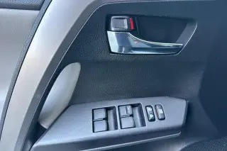 Toyota RAV4 Hybrid 2016 AWD XLE 4dr SUV