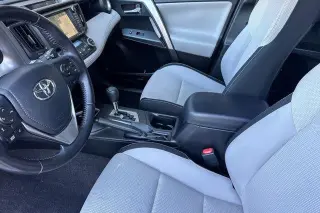 Toyota RAV4 Hybrid 2016 AWD XLE 4dr SUV