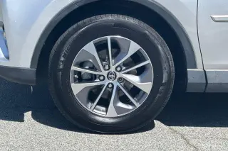 Toyota RAV4 Hybrid 2016 AWD XLE 4dr SUV