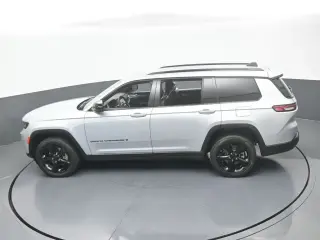 Jeep Grand Cherokee L 2023 4x2 Laredo X 4dr SUV