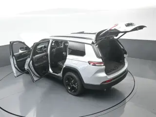 Jeep Grand Cherokee L 2023 4x2 Laredo X 4dr SUV