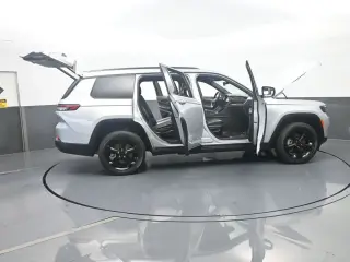 Jeep Grand Cherokee L 2023 4x2 Laredo X 4dr SUV