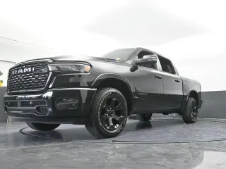 Ram 1500 2025 4x4 Lone Star 4dr Crew Cab 5.6 ft. SB Pickup