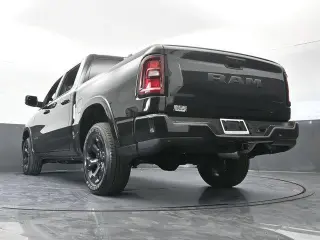 Ram 1500 2025 4x4 Lone Star 4dr Crew Cab 5.6 ft. SB Pickup