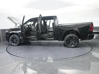Ram 1500 2025 4x4 Lone Star 4dr Crew Cab 5.6 ft. SB Pickup