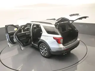 Ford Explorer 2023 AWD ST 4dr SUV