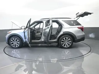 Ford Explorer 2023 AWD ST 4dr SUV