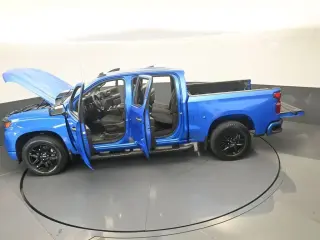 Chevrolet Silverado 1500 2025 4x2 Custom 4dr Crew Cab 5.8 ft. SB