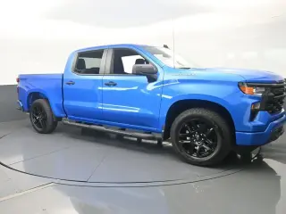 Chevrolet Silverado 1500 2025 4x2 Custom 4dr Crew Cab 5.8 ft. SB