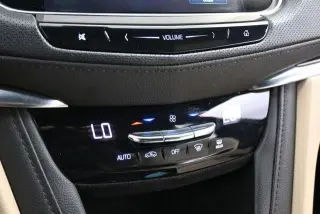 Cadillac XT5 2019 4dr SUV