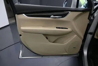 Cadillac XT5 2019 4dr SUV