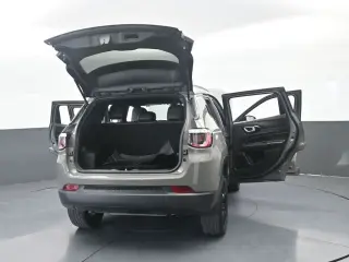Jeep Compass 2023 4x4 Latitude 4dr SUV