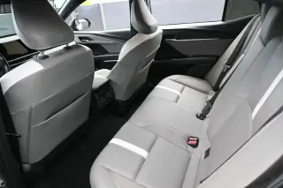 Toyota Camry 2025 SE 4dr Sedan
