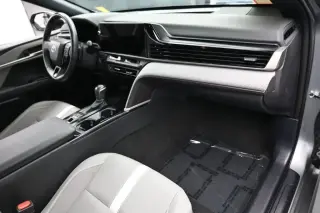 Toyota Camry 2025 SE 4dr Sedan