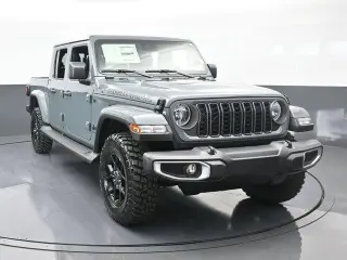 Jeep Gladiator 2025 4x4 NightHawk 4dr Crew Cab 5.0 ft. SB