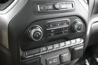 Chevrolet Silverado 1500 2021 4x2 Custom 4dr Crew Cab 5.8 ft. SB