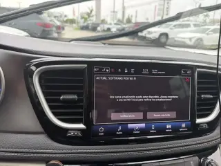 Chrysler Pacifica Hybrid 2022 Touring L 4dr Mini-Van