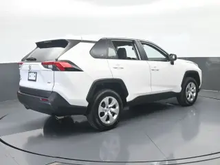 Toyota RAV4 2025 LE 4dr SUV