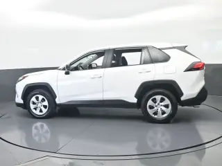 Toyota RAV4 2025 LE 4dr SUV
