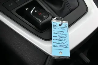 Toyota RAV4 2025 LE 4dr SUV