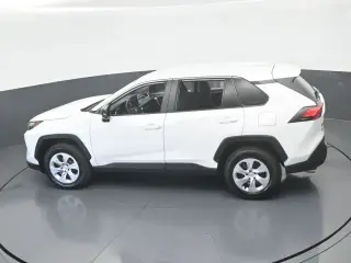 Toyota RAV4 2025 LE 4dr SUV