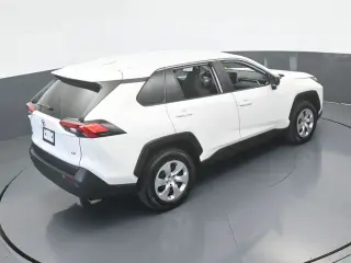 Toyota RAV4 2025 LE 4dr SUV