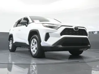 Toyota RAV4 2025 LE 4dr SUV