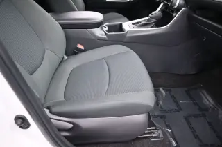 Toyota RAV4 2025 LE 4dr SUV