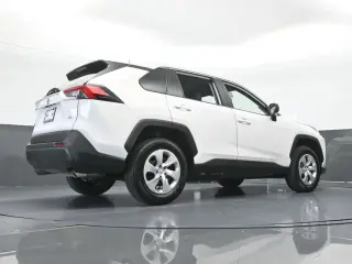 Toyota RAV4 2025 LE 4dr SUV