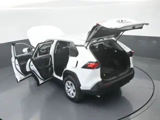 Toyota RAV4 2025 LE 4dr SUV