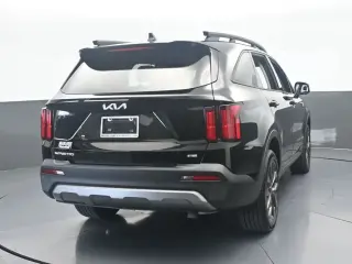 Kia Sorento 2023 AWD SX 4dr SUV