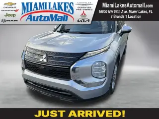 Mitsubishi Outlander 2022 ES 4dr SUV