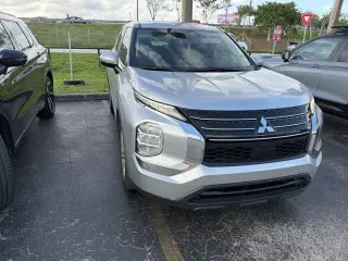 Mitsubishi Outlander 2022 ES 4dr SUV