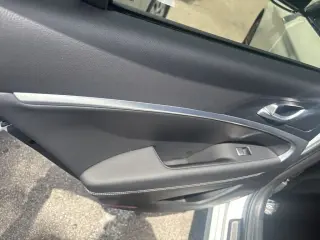 Genesis G70 2025 2.5T Standard 4dr Sedan