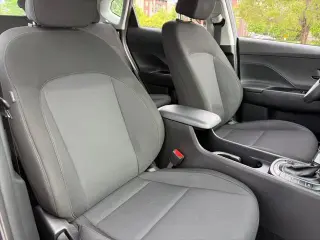 Hyundai KONA 2025 AWD SE 4dr Crossover