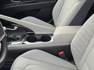 Hyundai ELANTRA 2025 Limited 4dr Sedan