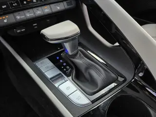 Hyundai ELANTRA 2025 Limited 4dr Sedan