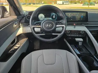 Hyundai ELANTRA 2025 Limited 4dr Sedan
