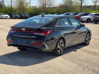 Hyundai ELANTRA 2025 Limited 4dr Sedan