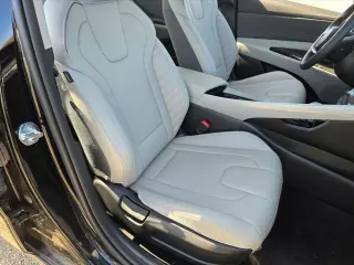 Hyundai ELANTRA 2025 Limited 4dr Sedan
