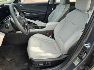Hyundai ELANTRA 2025 Limited 4dr Sedan