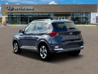Hyundai VENUE 2026 SEL 4dr Crossover w/Two-Tone Roof