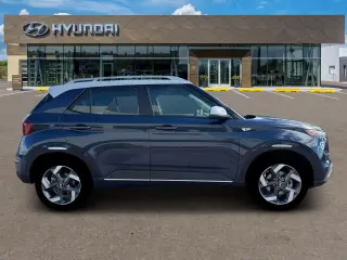 Hyundai VENUE 2026 SEL 4dr Crossover w/Two-Tone Roof