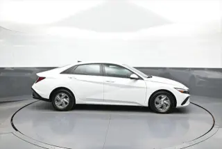 Hyundai ELANTRA 2025 SE 4dr Sedan