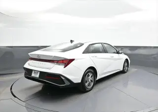 Hyundai ELANTRA 2025 SE 4dr Sedan