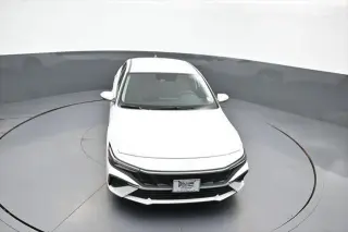 Hyundai ELANTRA 2025 SE 4dr Sedan