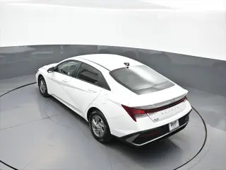 Hyundai ELANTRA 2025 SE 4dr Sedan